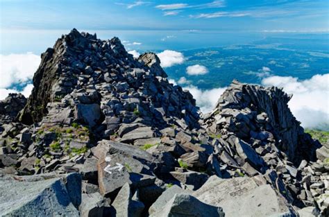 名山|「日本百名山」とは？エリア・標高・コース難易度な。